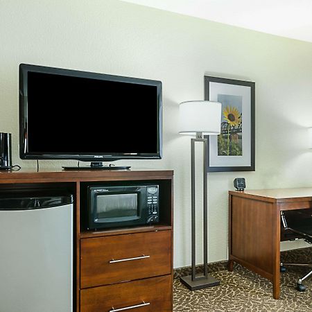 Quality Suites Springdale West I-49 Екстер'єр фото