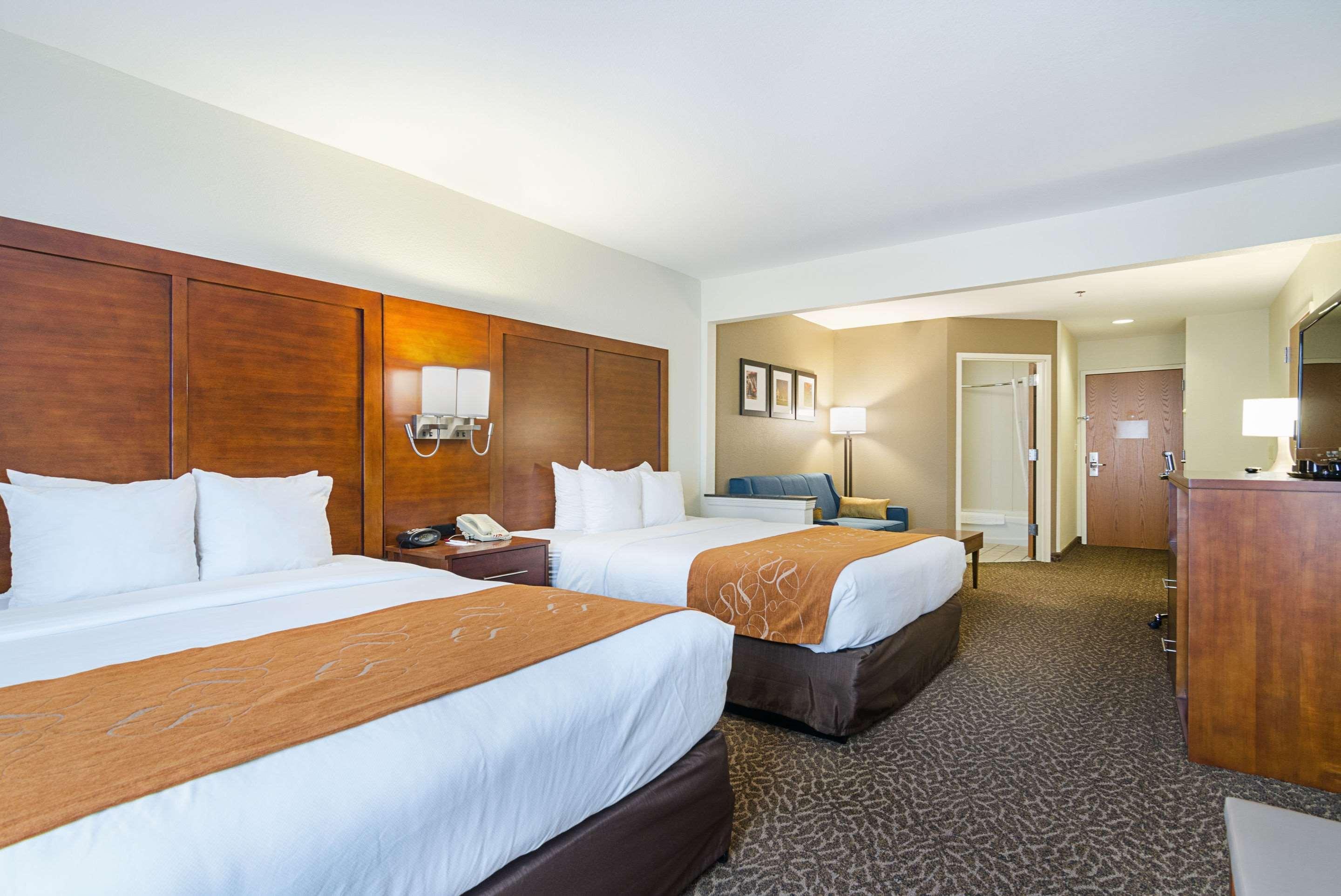 Quality Suites Springdale West I-49 Екстер'єр фото