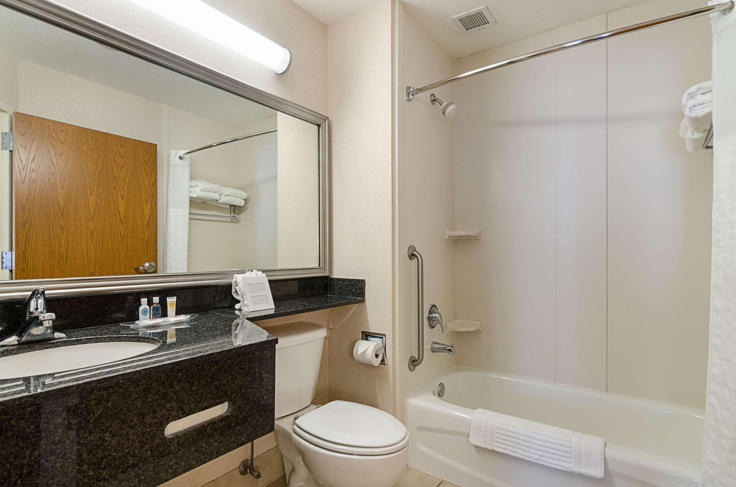 Quality Suites Springdale West I-49 Екстер'єр фото