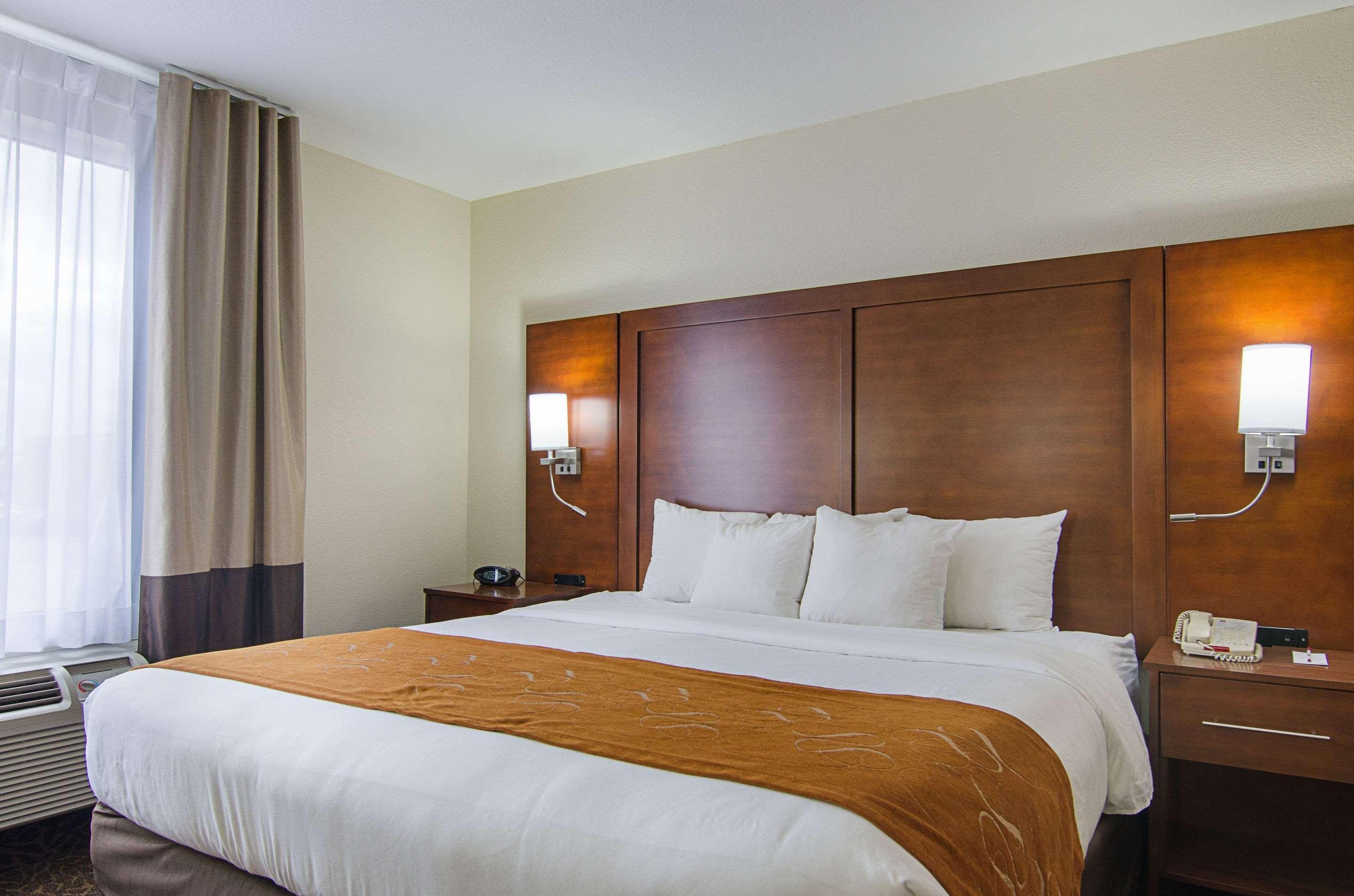 Quality Suites Springdale West I-49 Екстер'єр фото