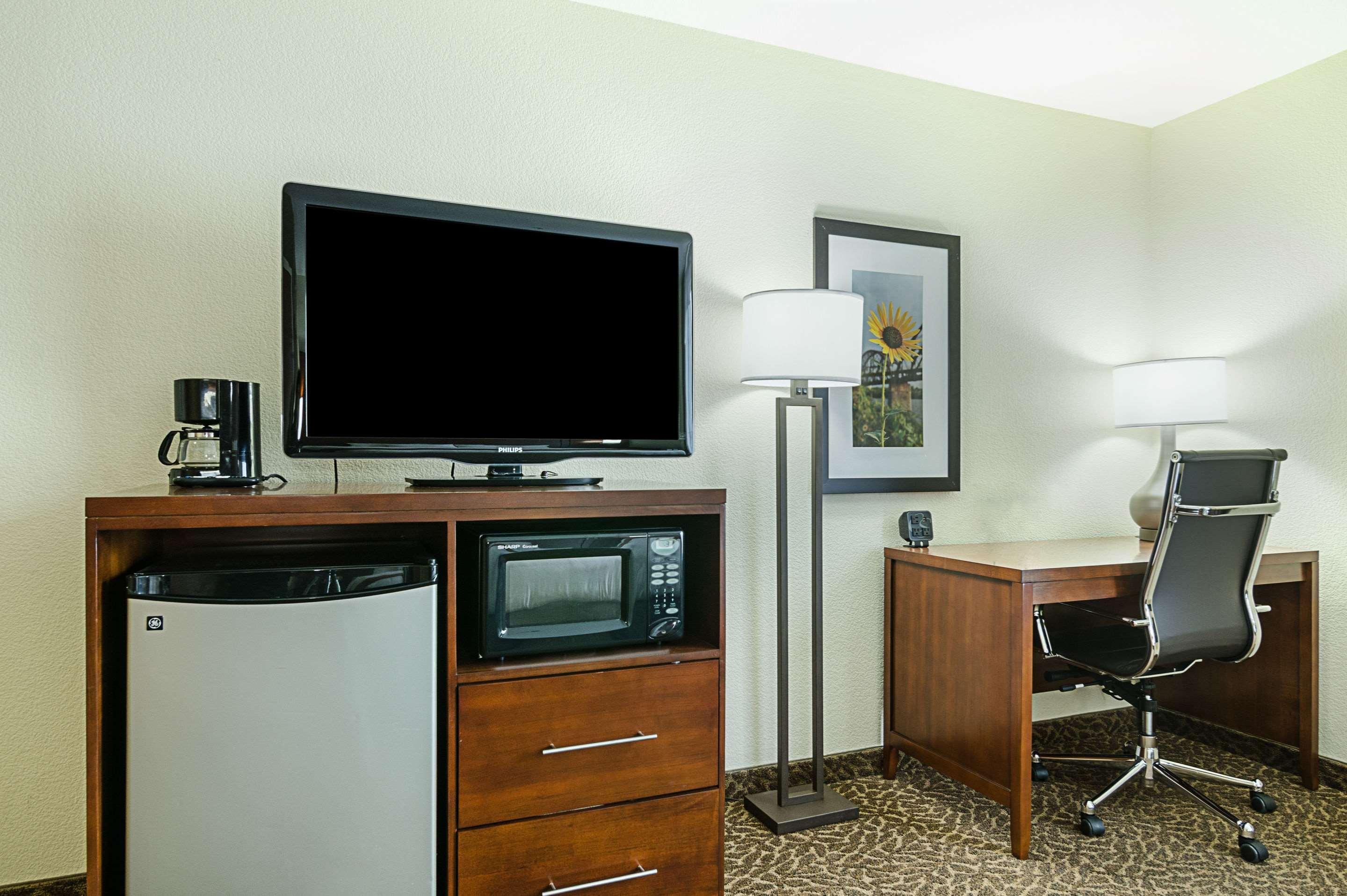 Quality Suites Springdale West I-49 Екстер'єр фото